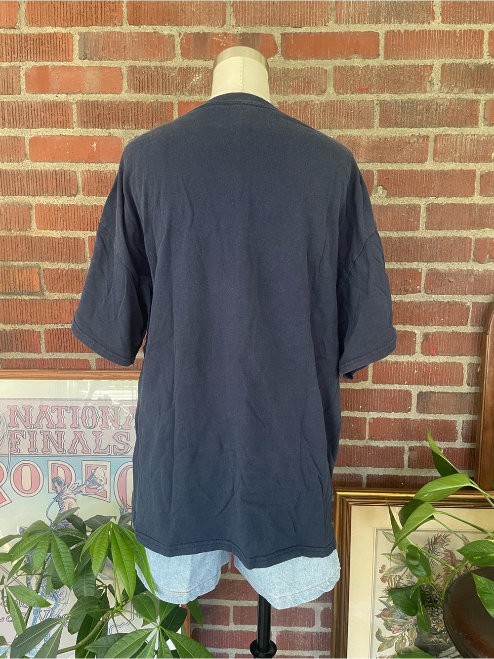 blue graphic wolf tee - Picture 3 of 4